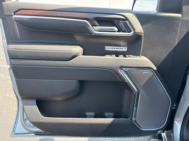 new 2025 GMC Sierra 1500 car, priced at $62,250