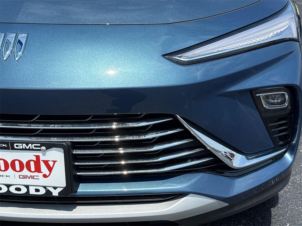 new 2025 Buick Envista car, priced at $22,000