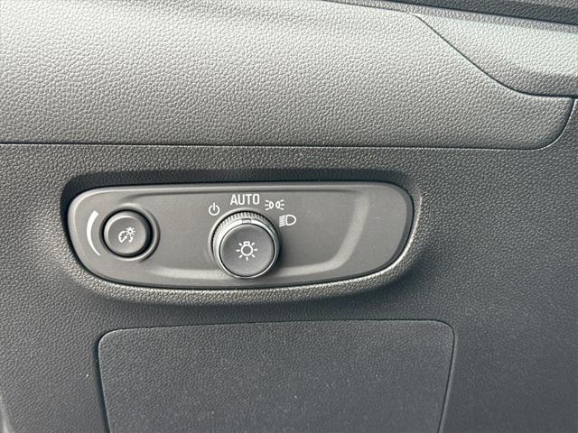 new 2025 Buick Encore GX car, priced at $27,250