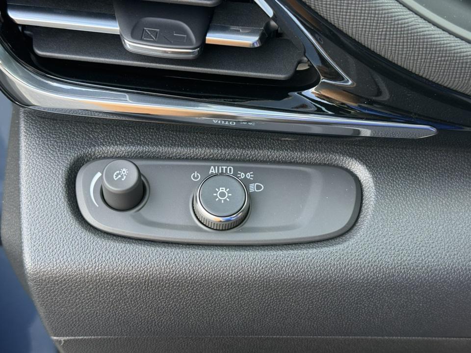 new 2026 Buick Envista car, priced at $27,026