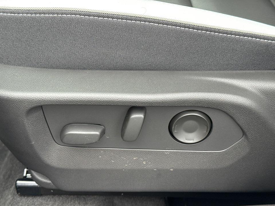 new 2025 Buick Envision car, priced at $36,000