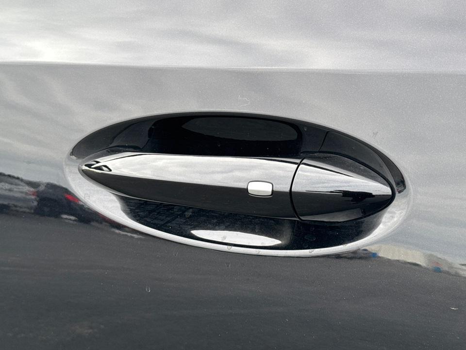 new 2025 Buick Envision car, priced at $36,000