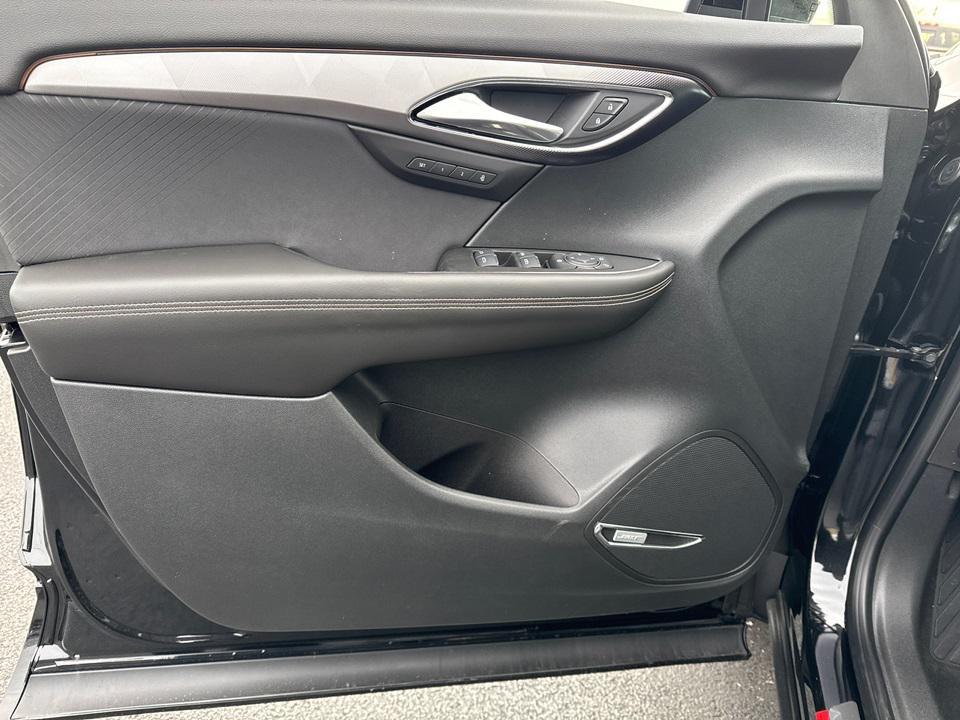 new 2025 Buick Envision car, priced at $36,000