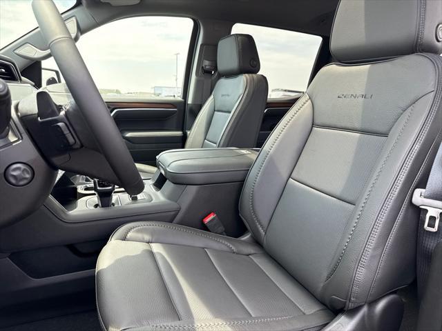 new 2025 GMC Sierra 1500 car, priced at $61,500