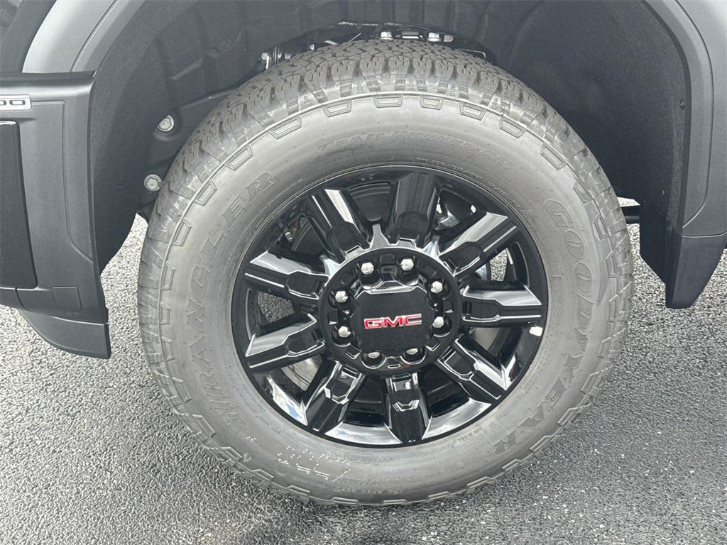 new 2025 GMC Sierra 2500 car, priced at $69,500