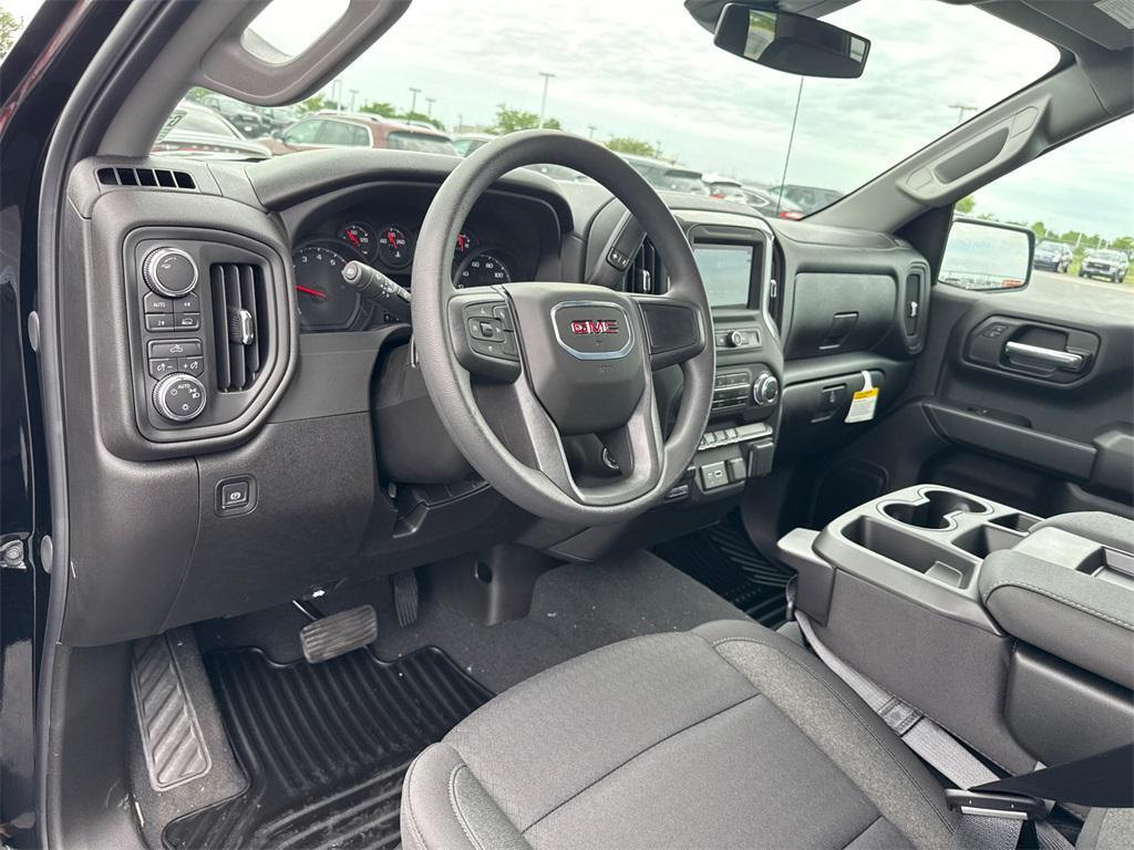 new 2025 GMC Sierra 1500 car, priced at $40,250