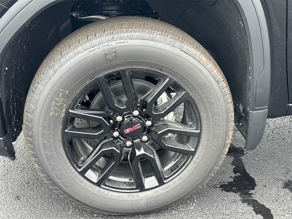 new 2025 GMC Sierra 1500 car, priced at $40,250