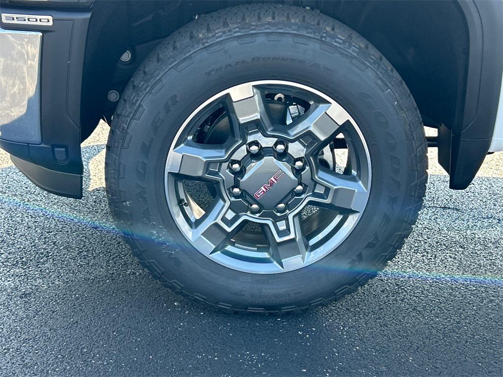 new 2026 GMC Sierra 3500 car, priced at $59,126