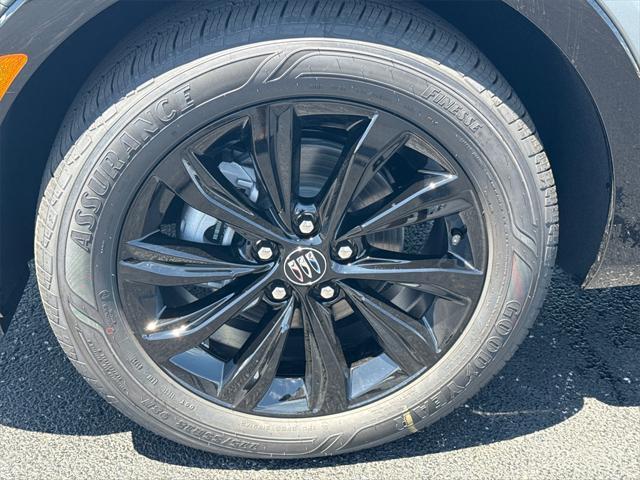 new 2025 Buick Envista car, priced at $26,969