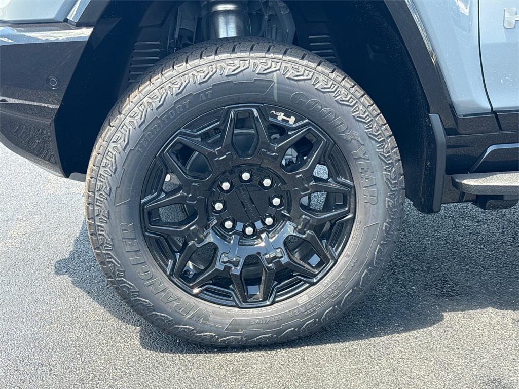new 2025 GMC HUMMER EV Pickup car, priced at $91,500