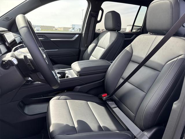 new 2025 GMC Acadia car, priced at $49,701