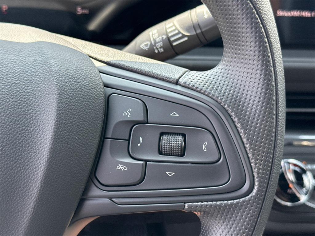 new 2025 Buick Envista car, priced at $22,000