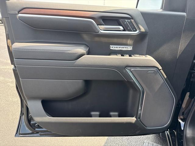 new 2025 GMC Sierra 1500 car, priced at $64,250