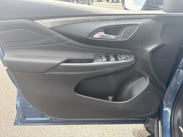 new 2025 Buick Envista car, priced at $28,234