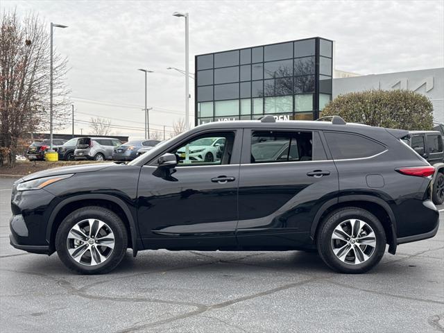 used 2023 Toyota Highlander car, priced at $36,500