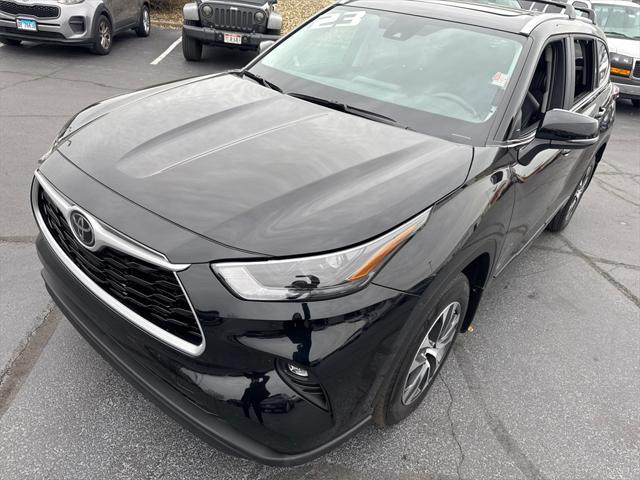 used 2023 Toyota Highlander car, priced at $36,500