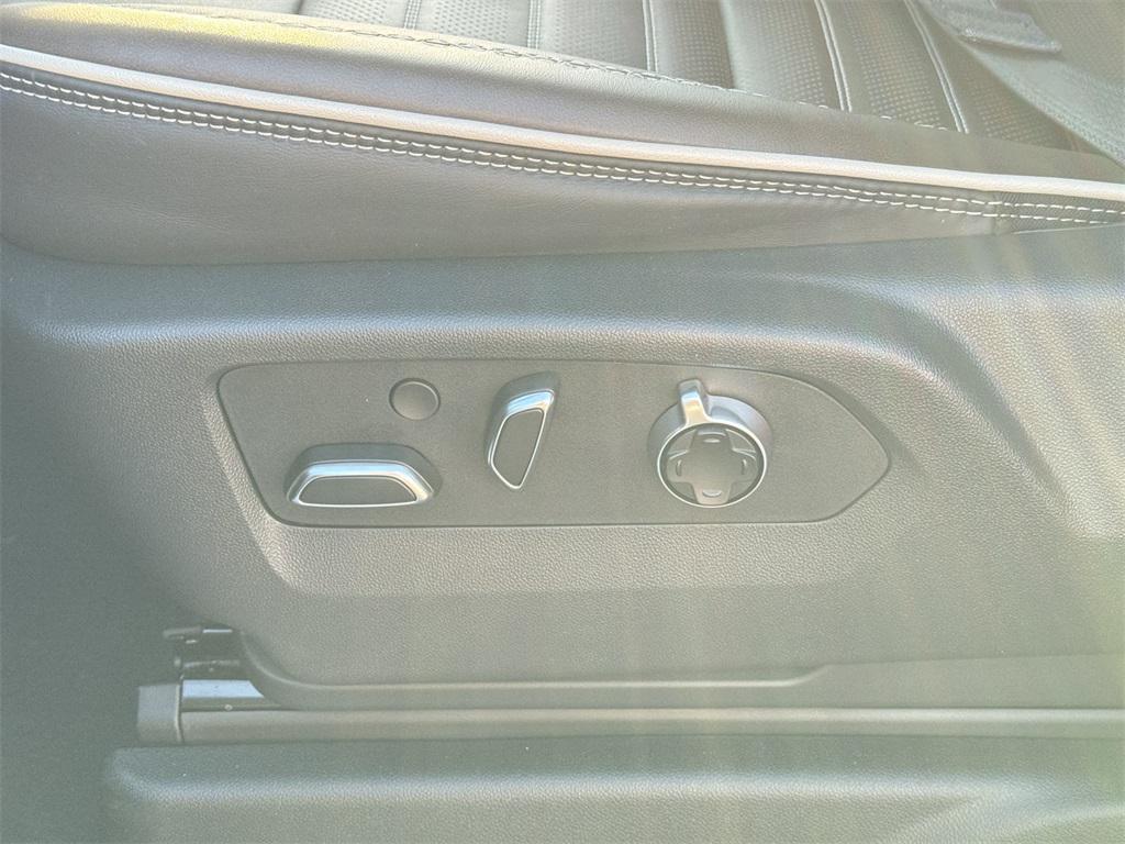 used 2025 GMC Yukon XL car, priced at $99,000