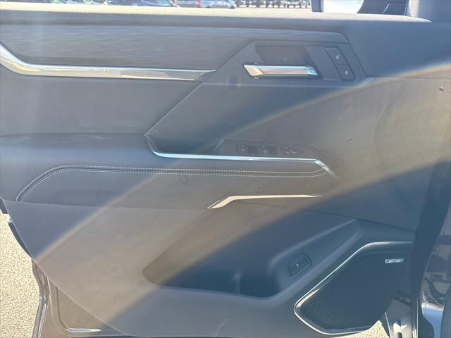 new 2025 GMC Acadia car, priced at $54,652