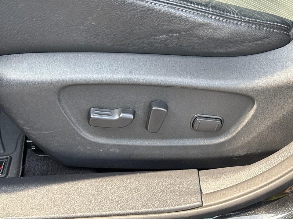 used 2014 Nissan Rogue car, priced at $11,500