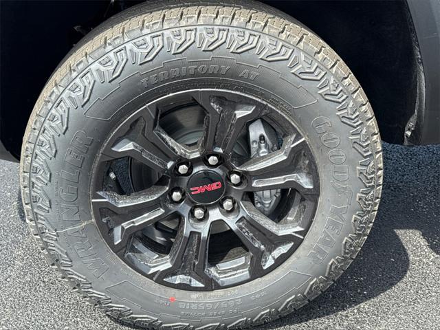 new 2025 GMC Canyon car, priced at $41,943