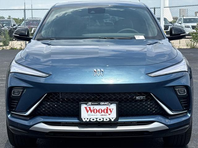 new 2025 Buick Envista car, priced at $28,234