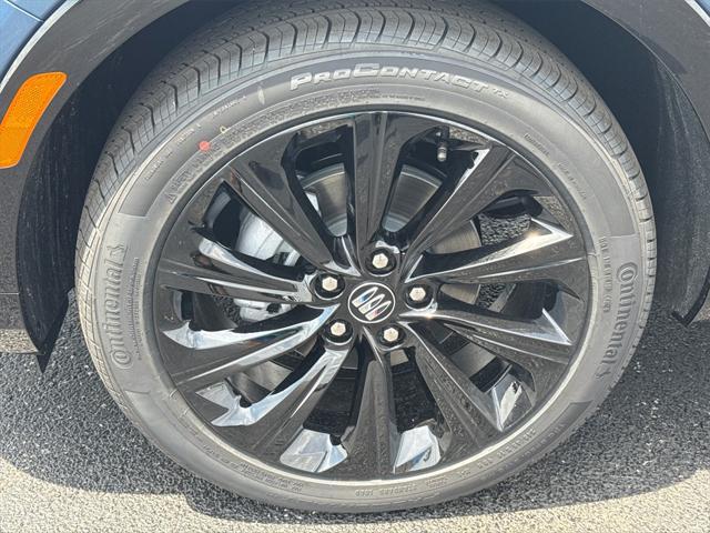 new 2025 Buick Envista car, priced at $28,234