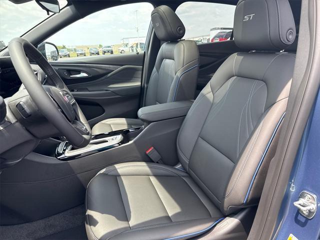 new 2025 Buick Envista car, priced at $28,234