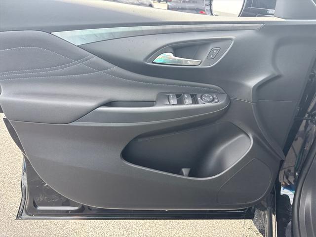 new 2025 Buick Envista car, priced at $27,030