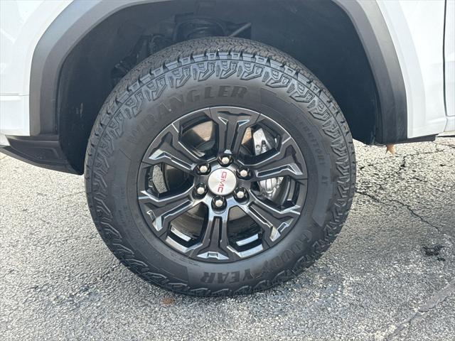 used 2024 GMC Canyon car, priced at $38,000