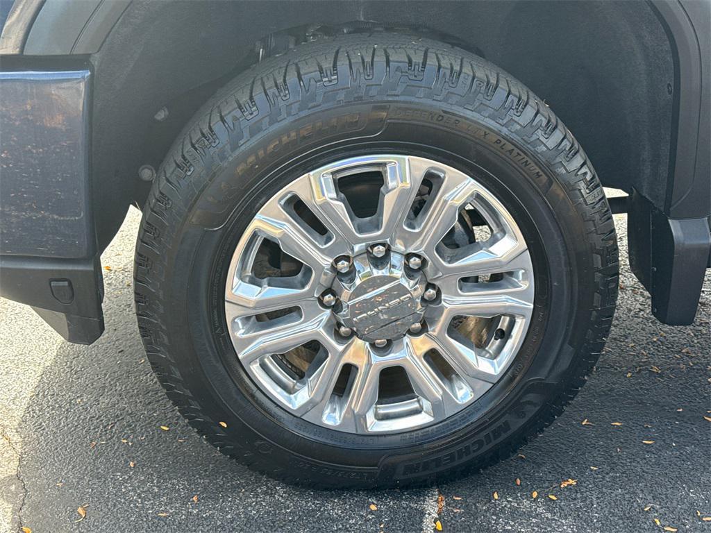 used 2022 GMC Sierra 2500 car, priced at $56,000
