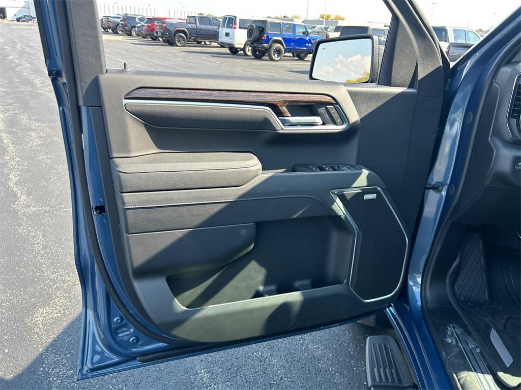 new 2026 GMC Sierra 1500 car, priced at $58,250