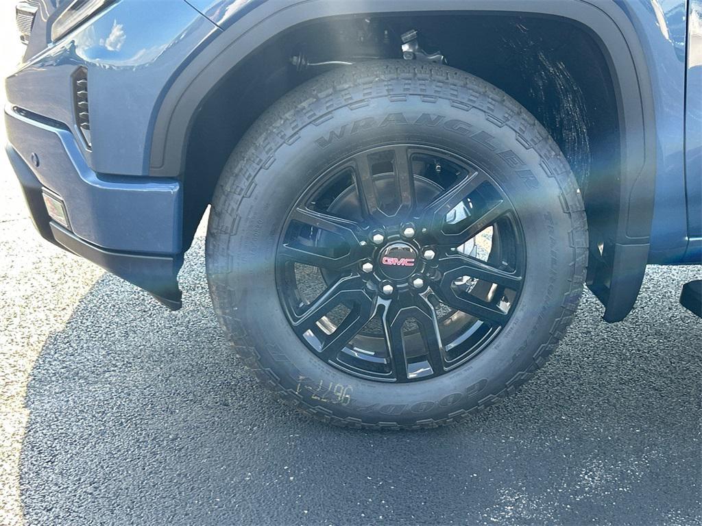new 2026 GMC Sierra 1500 car, priced at $58,250