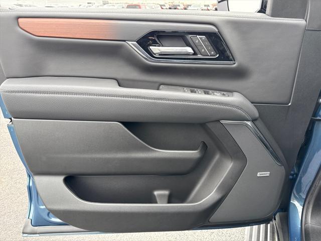 new 2025 GMC Yukon XL car, priced at $88,000