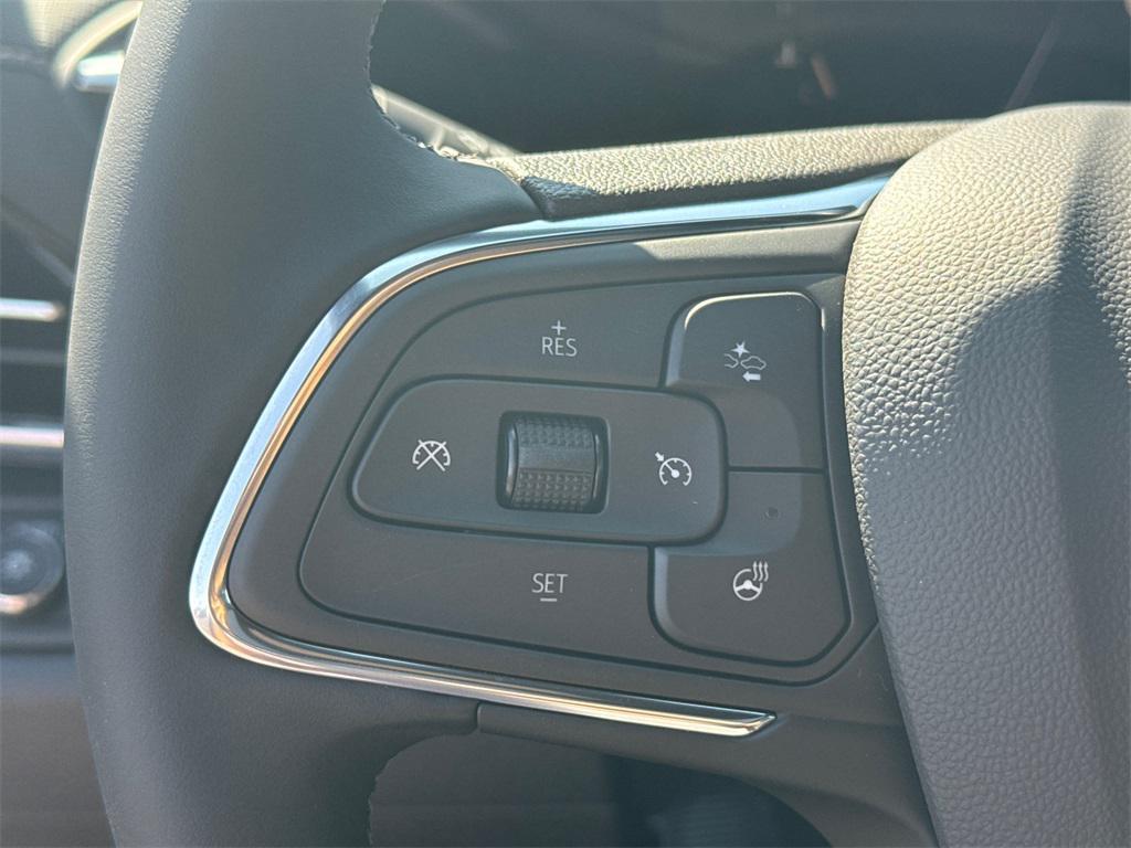 new 2025 Buick Envista car, priced at $27,000