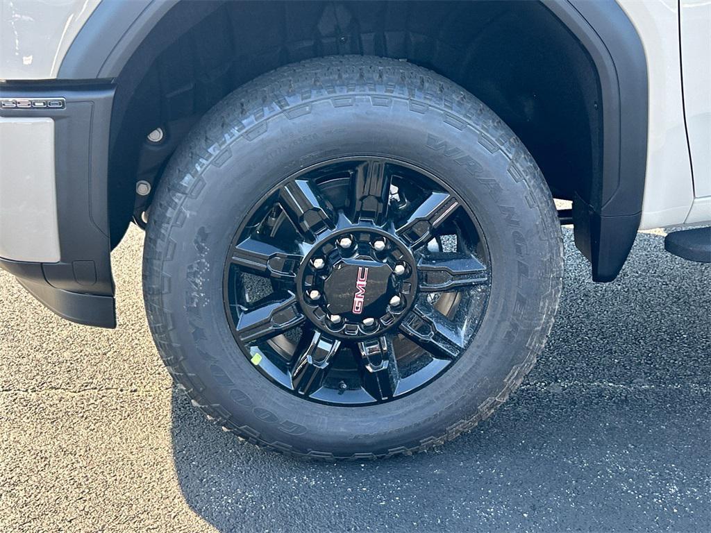 new 2026 GMC Sierra 2500 car, priced at $72,500