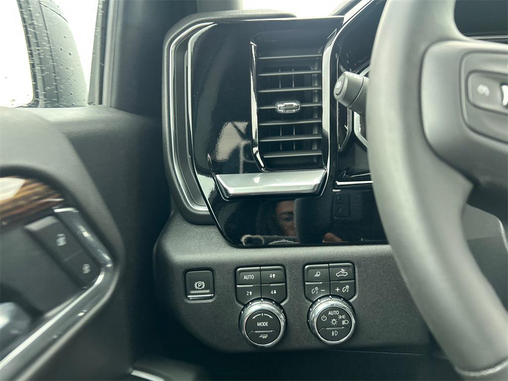 new 2026 GMC Sierra 1500 car, priced at $58,250