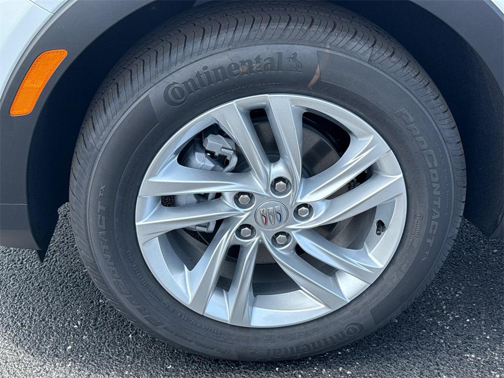 new 2025 Buick Envista car, priced at $22,000