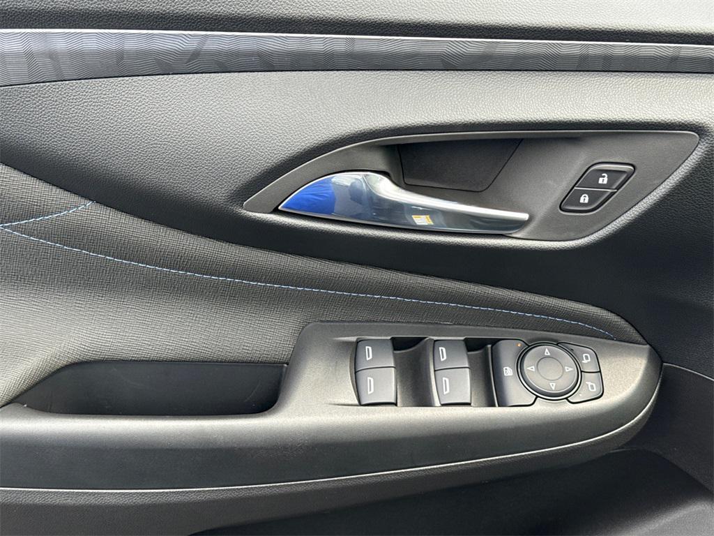 new 2025 Buick Envista car, priced at $25,000
