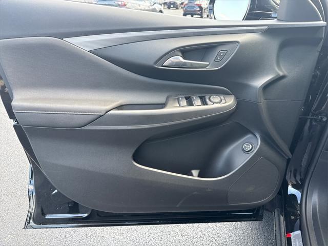 new 2025 Buick Envista car, priced at $30,432
