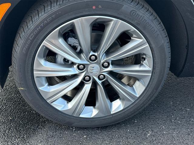 new 2025 Buick Envista car, priced at $30,432