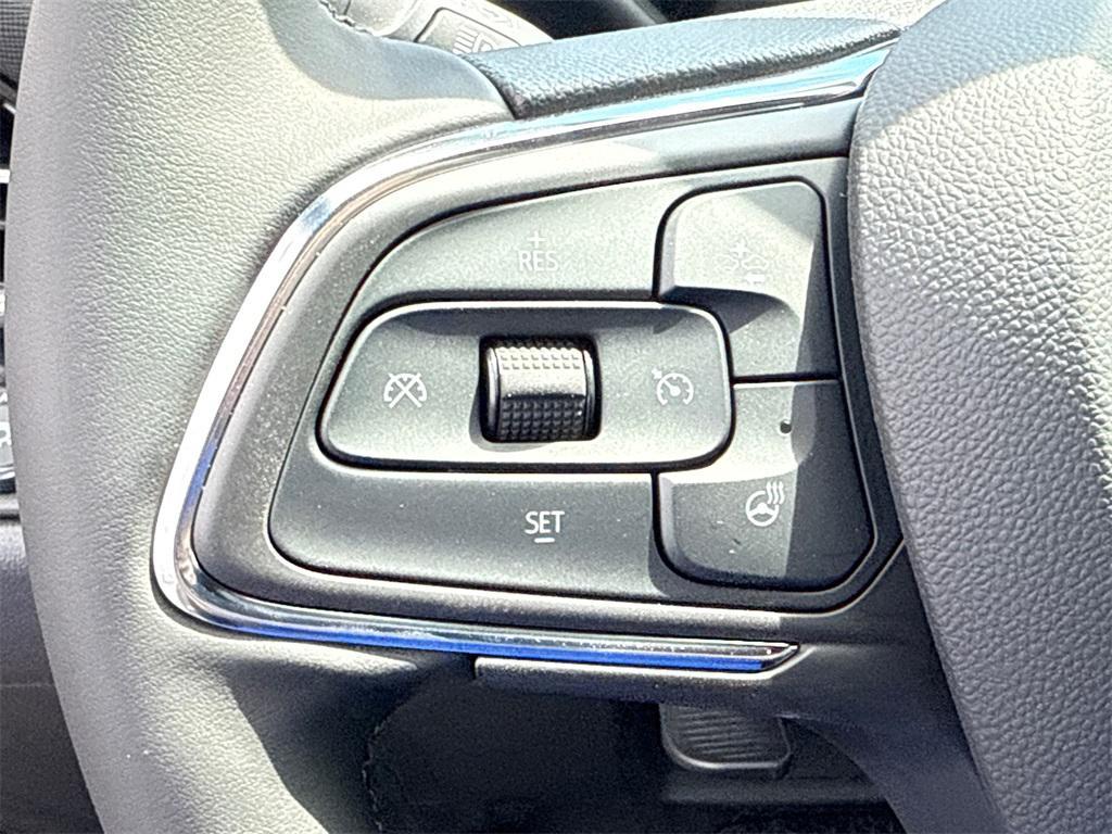 new 2025 Buick Envista car, priced at $26,000