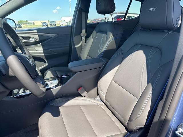 new 2025 Buick Envista car, priced at $28,775