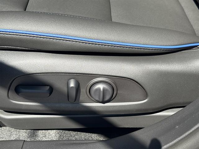 new 2025 Buick Envista car, priced at $28,775