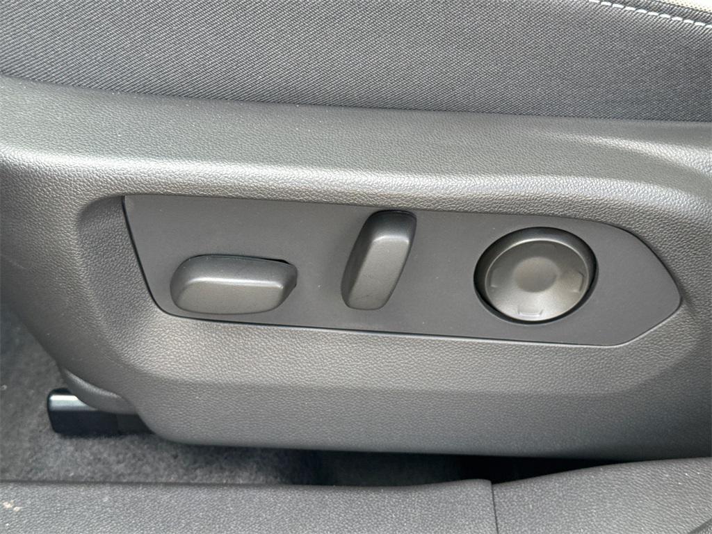 new 2025 Buick Envision car, priced at $37,000