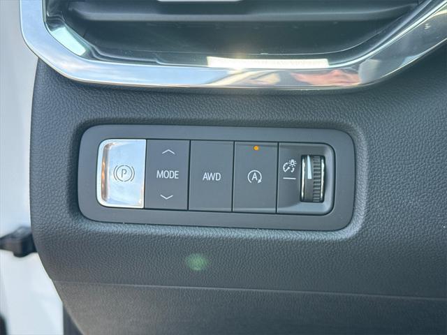 new 2025 GMC Acadia car, priced at $51,435