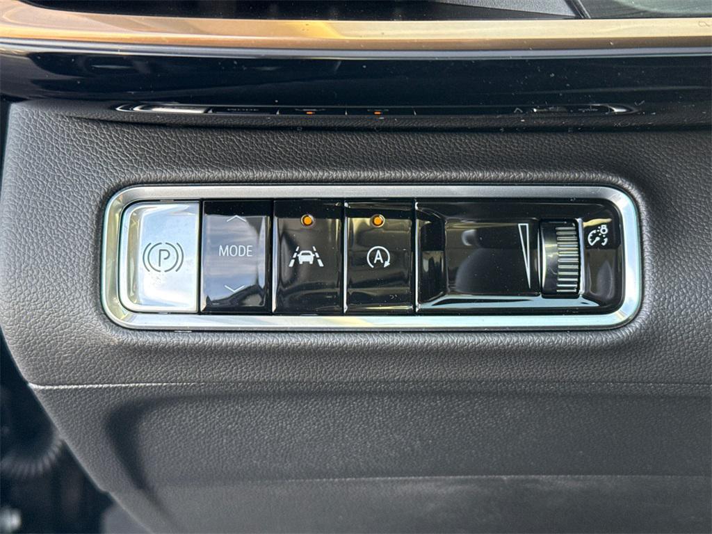 new 2025 Buick Envision car, priced at $43,500