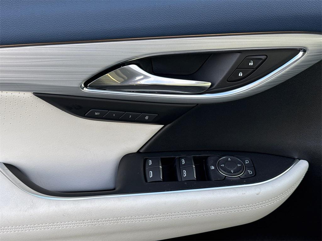new 2025 Buick Envision car, priced at $43,500