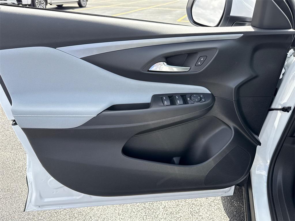 new 2025 Buick Envista car, priced at $23,500