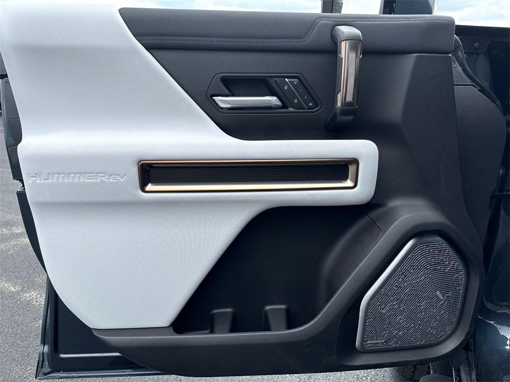 new 2025 GMC HUMMER EV Pickup car, priced at $91,500