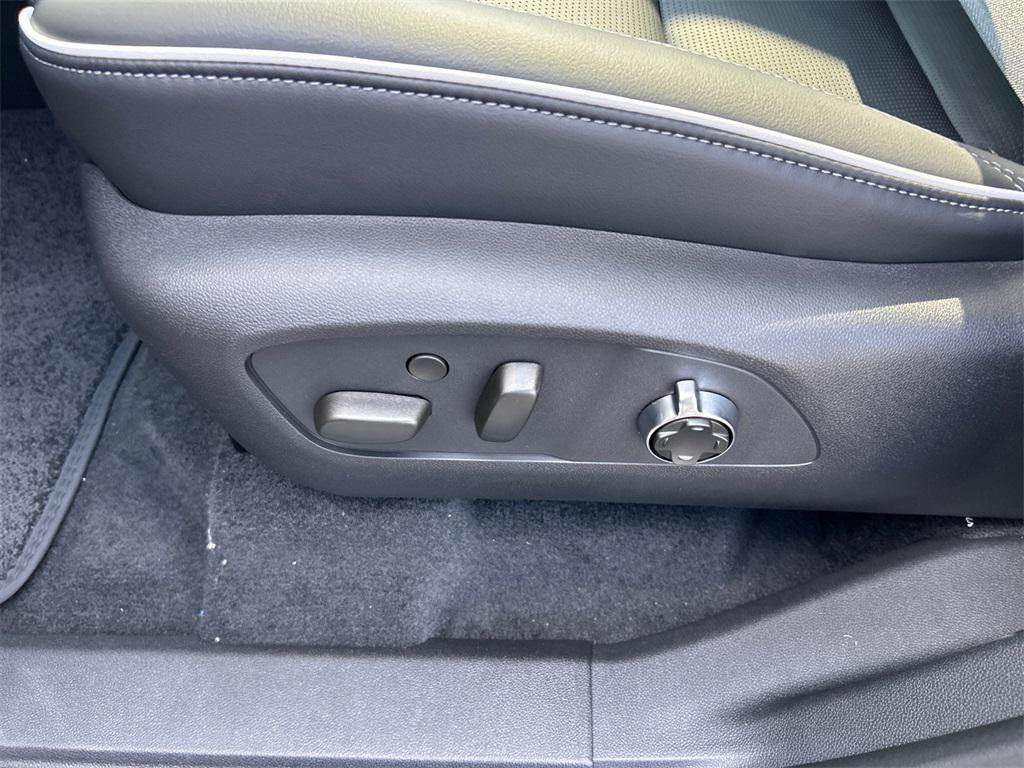 new 2026 Buick Enclave car, priced at $59,000